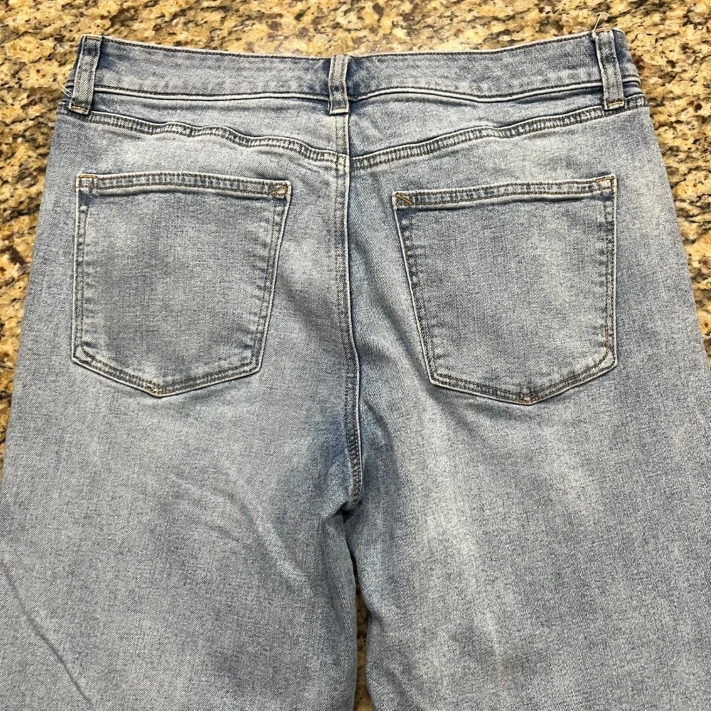 Talbots Everyday Relaxed Jean Light Wash Denim Blue Pants Womens Size 8